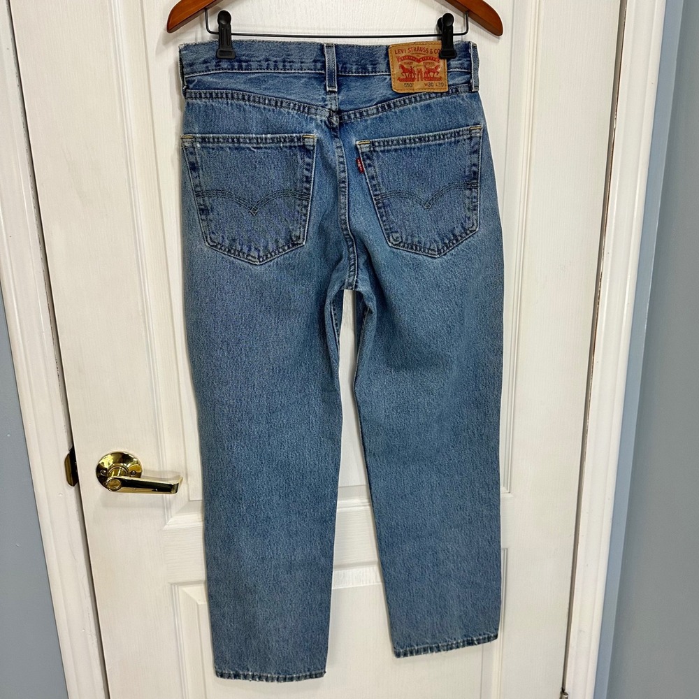 Levi's 550 Relaxed Fit Tapered Leg Blue Denim Jeans Mens W30 L30 Medium Wash - Picture 2 of 12